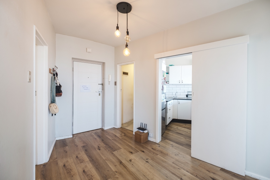 2 Bedroom Property for Sale in Vredehoek Western Cape